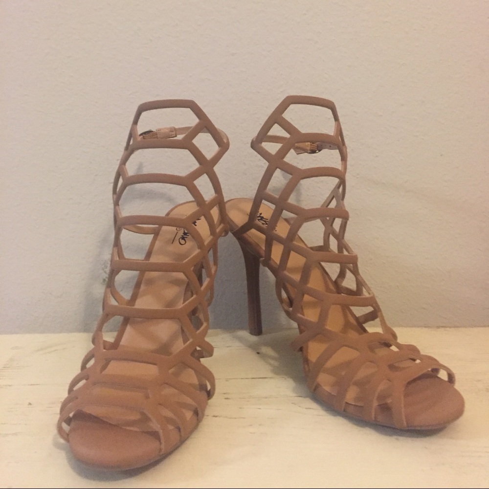 MOSSIMO heels